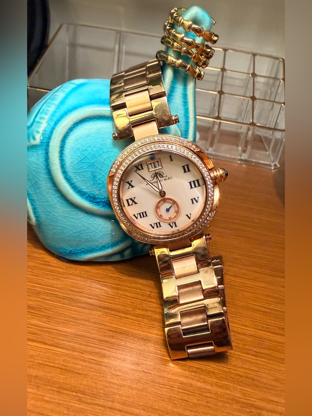 Porsamo Bleu South Sea Swarovski Crystal Watch Women Watch size 6.25